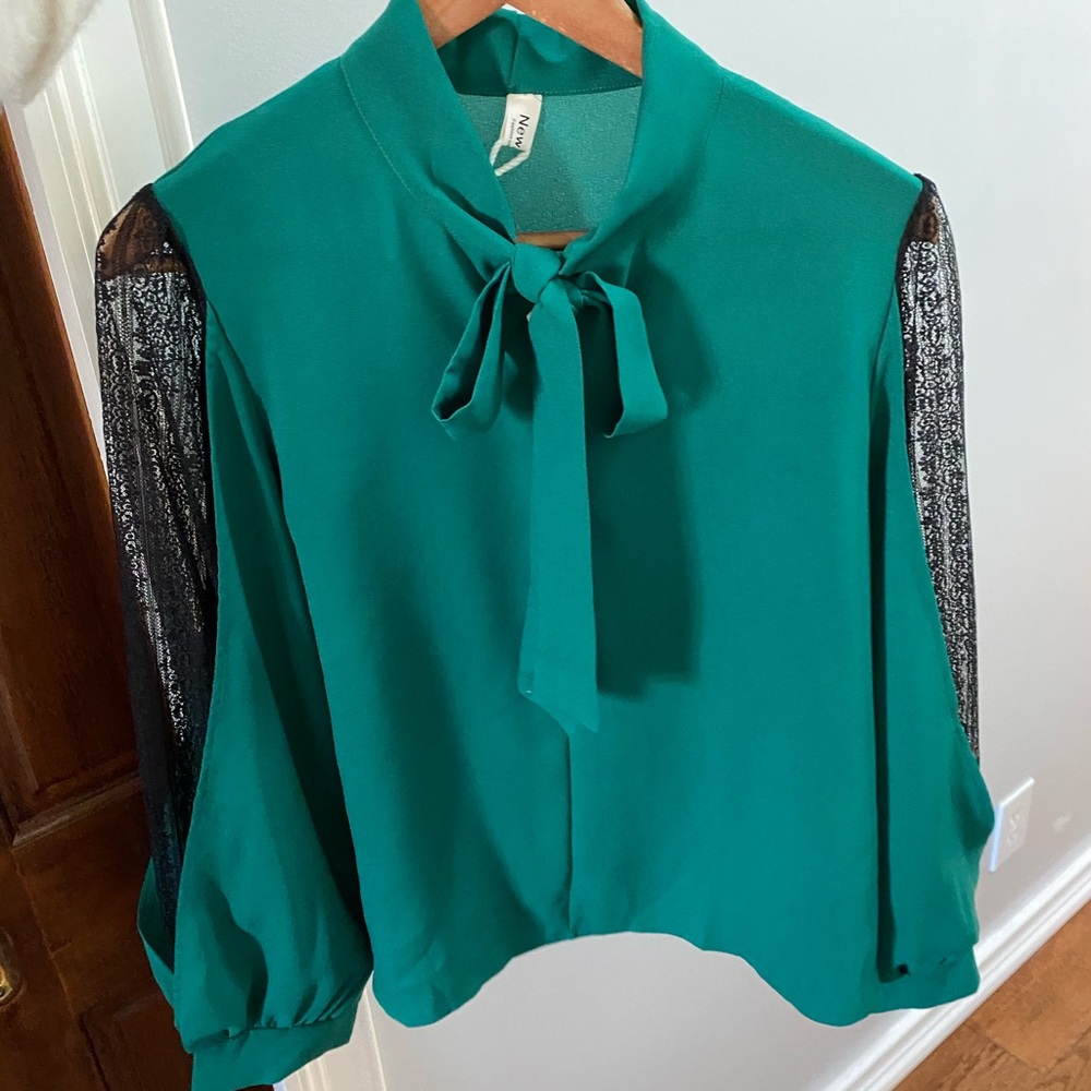 Front tie flowy green blouse